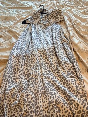 Marc New York Beige and Gray Leopard Print Midi Dress